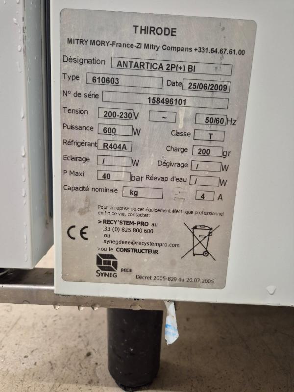 Armoire réfrigérée blanche 2 portes GN 2/1 THIRODE d'occasion - Grille GN 2/1 - Gaz R404A - Raccordement 230V - Évaporateur neuf_2