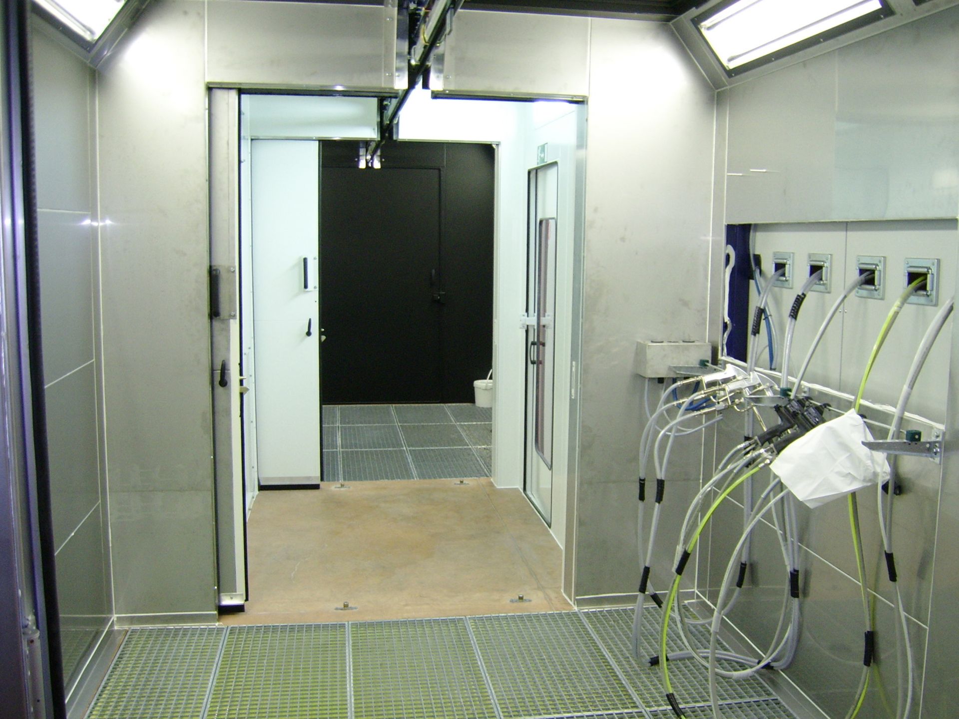 Installation sur mesure pour contrôle de pièces métalliques