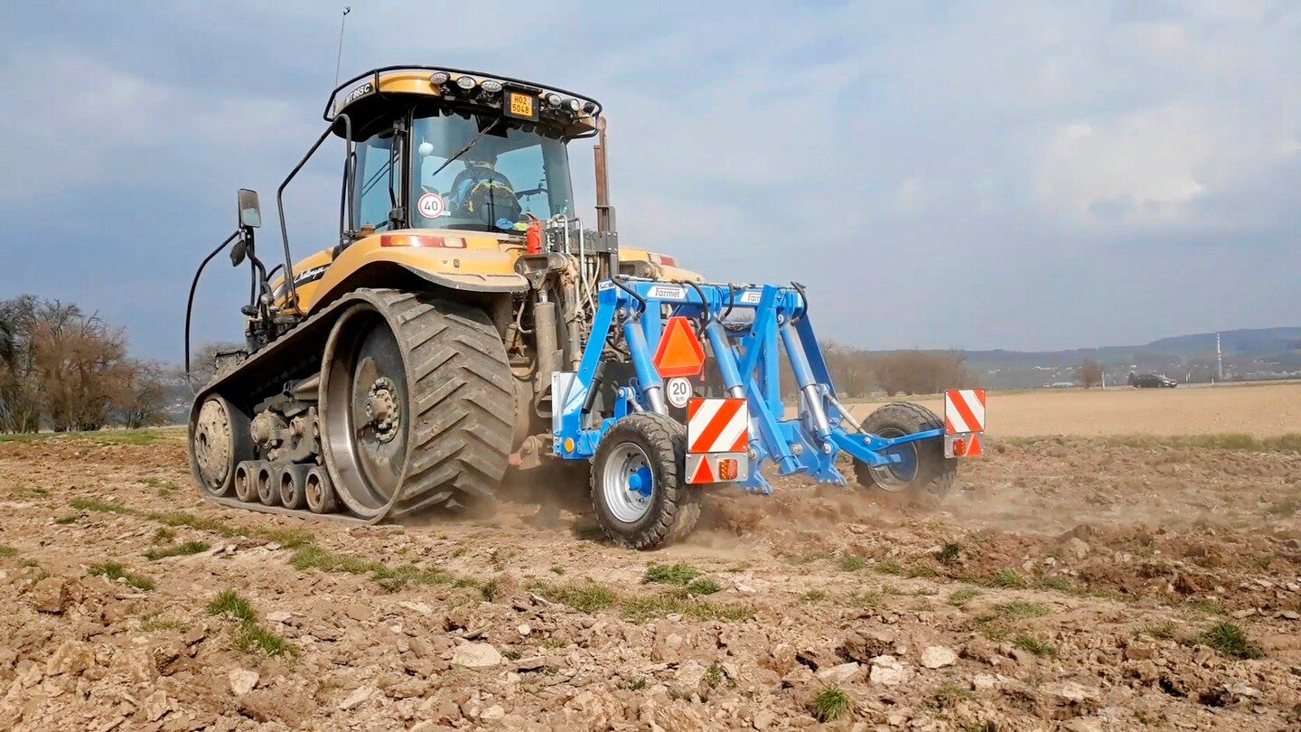 Krtek - cultivateur agricole - Farmet a.S - largeur de travail 2200 à 4400 mm - profondeur de travail 40 à 60 cm_2
