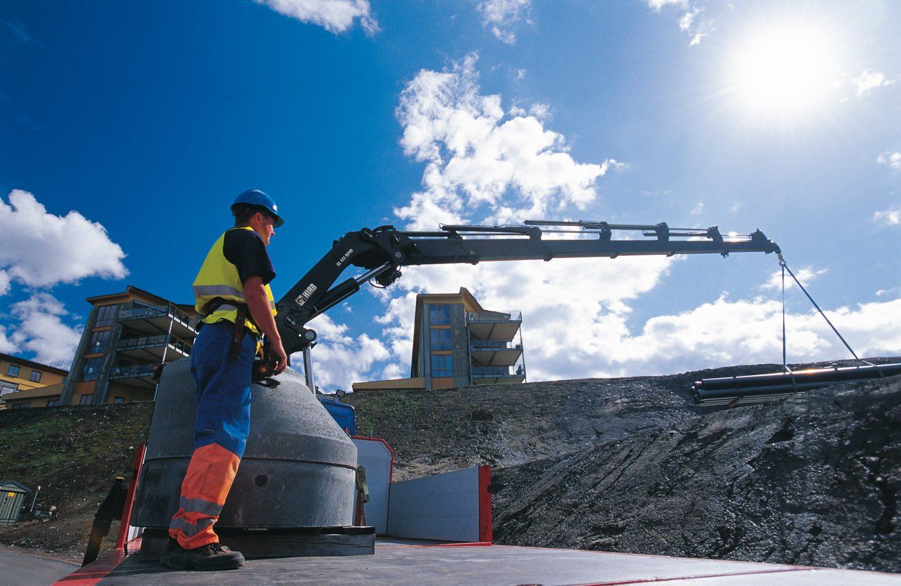 Xs 422 HiPro - Grue auxiliaire Hiab avec portée hydraulique de 13.2 à 24.4 m et commande à distance_2