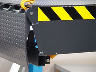 Niveleur de quai avec lèvre rabattable - Inkema RH14 - Hauteur spécifique 463mm pour transport optimisé_2