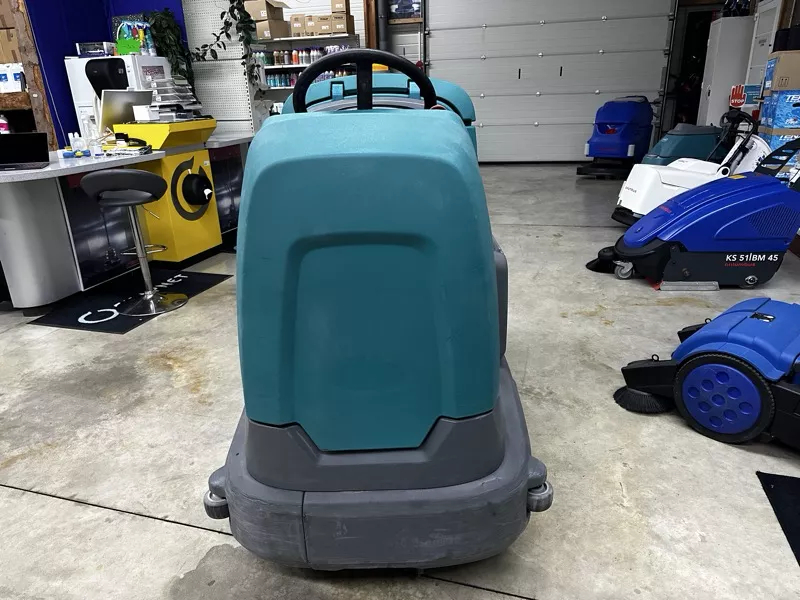 T12 Autolaveuse d'occasion TENNANT_2