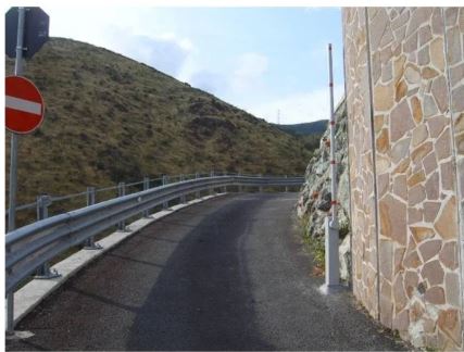 Barrière levante solaire Sperrmaster - télécommande incluse - largeur de voies 1 à 2,5 m_2