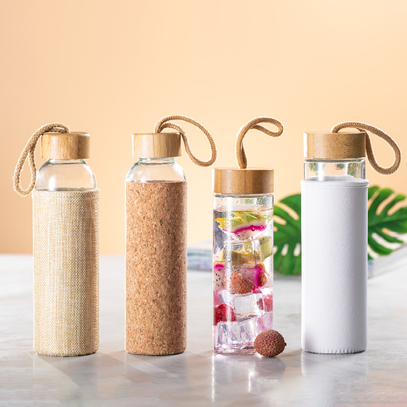 Bouteille de sport en verre - manchon en liège naturel, couvercle en bambou, 500 ml_2