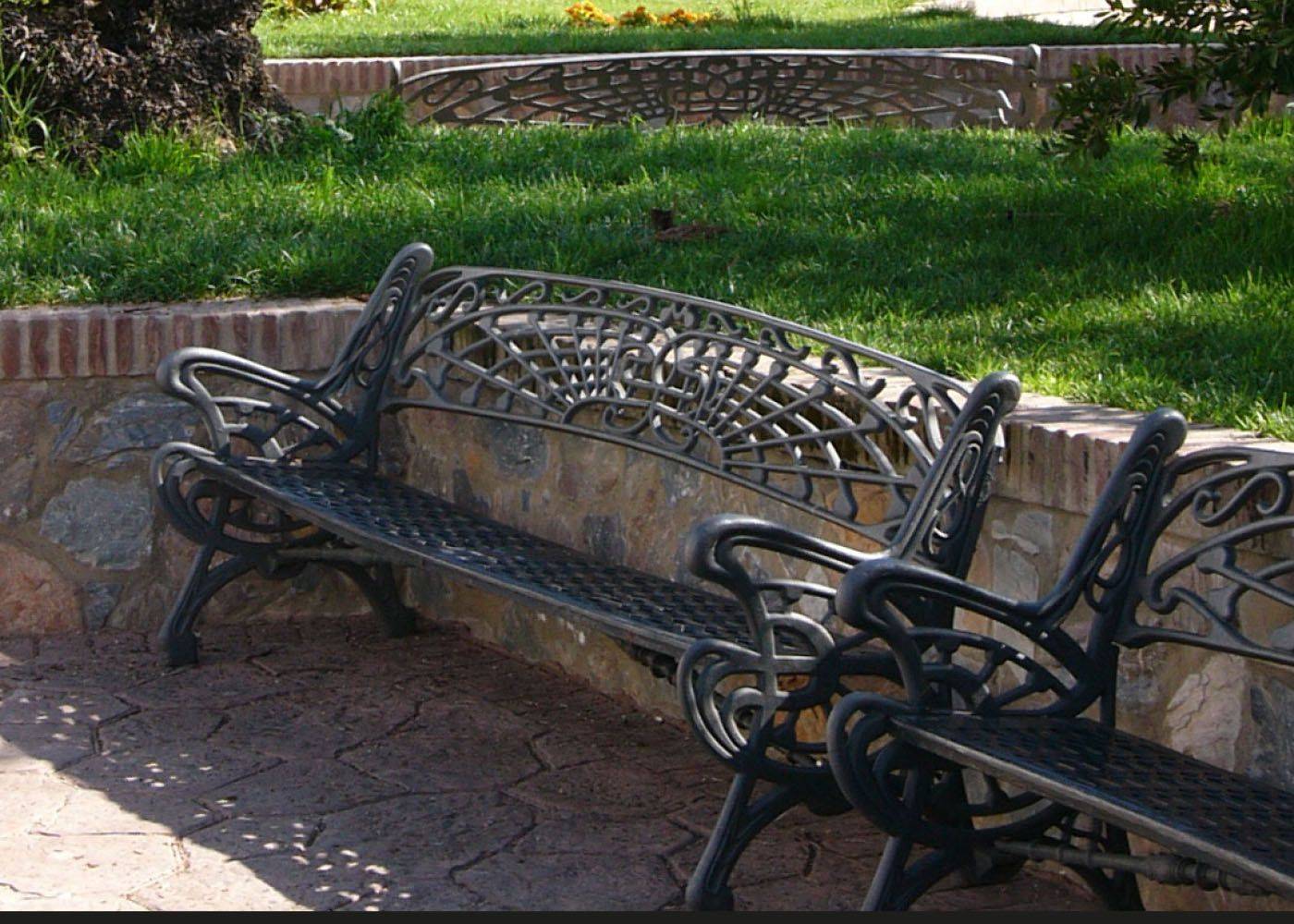 Banc public en fonte ductile UM388 - Traitement Ferrus anticorrosion_2