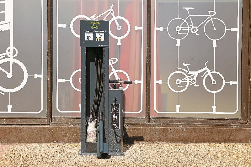 Station de Gonflage et d'Entretien RENOV'ELO - Support vélo en acier galvanisé thermolaqué avec outillage complet_2