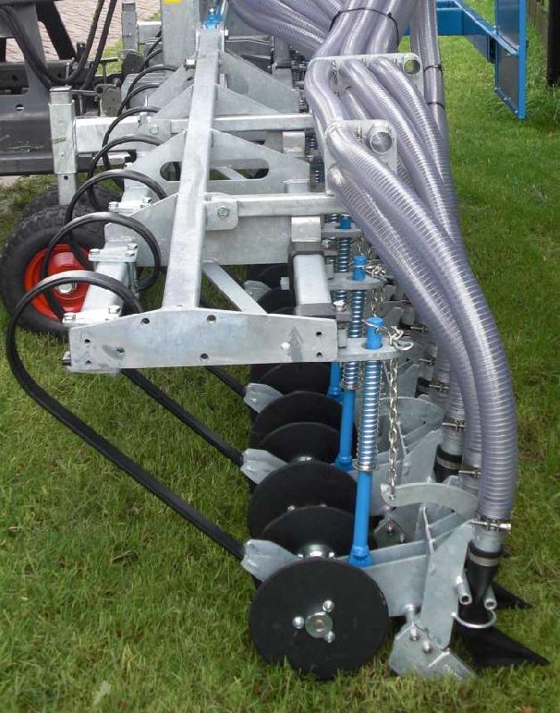 Enfouisseur de lisier à disques - bomech_2