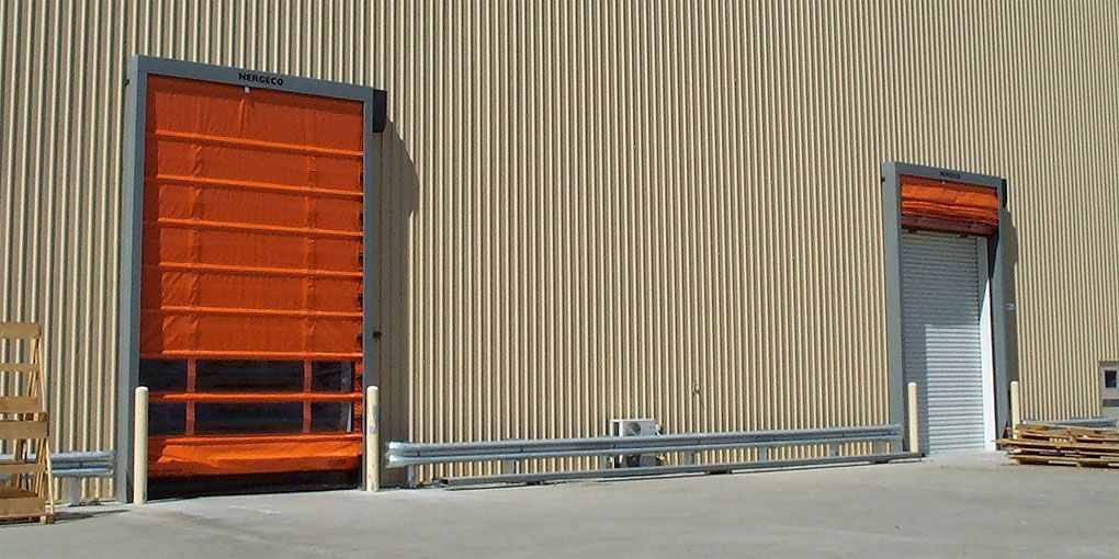 Porte rapide extérieure - ASSA ABLOY VL 2000 Star - Réactivité, étanchéité, longévité et résistance pour process intensifs_0