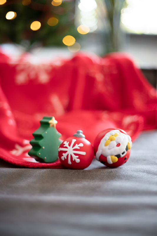 Balle anti-stress en forme de boule de Noël - couleur rouge - poids 21g_2
