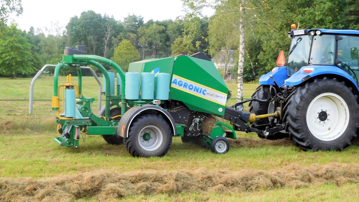 Solution pour la production de midibales sur petits champs ou terrains accidentés