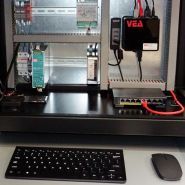 HUS-IND-17 - Pupitre de commande industrielle VEA - écran tactile capacitif multi-touch 23