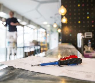 Service d'aménagement et de rénovation sur mesure pour  bureaux, locaux commerciaux, industriels, ou espaces publics et collectifs - UBIA MOBILIER_2