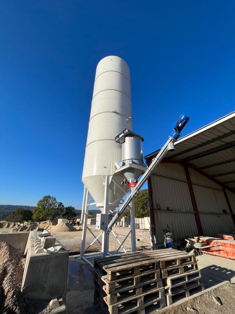Silo à ciment entierement reconditionné (50 tonnes)_2