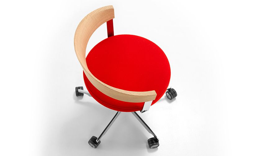 G 125 - chaise de bureau pivotante en bois - Girsberger France - design Mathias Seiler_2