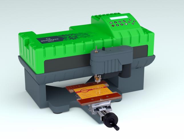 Machine de gravure mécanique industrielle - IS200, usinage CNC et traçabilité des petites pièces_2