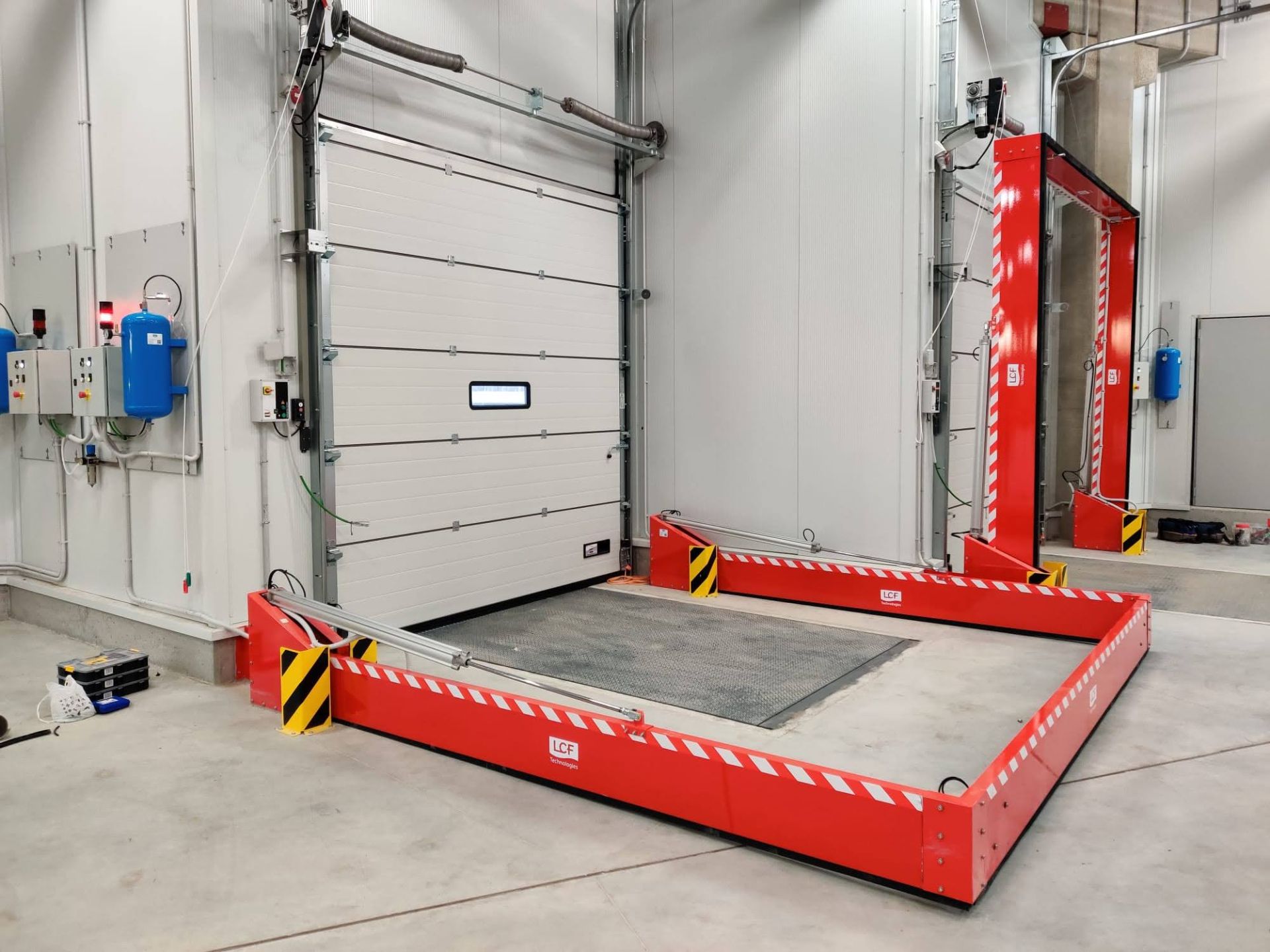 Barrière de rétention automatique pour quai - MT Environnement - Extinction incendie et rétention de produits dangereux_2