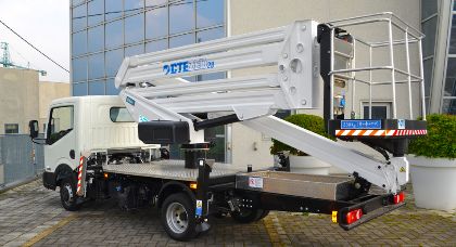 Camion nacelle Zed 20.3 h avec rotation de tourelle ±310°