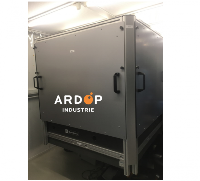 Cabine de protection Laser sur-mesure pour tables optiques - Norme EN 12254 et CE_2