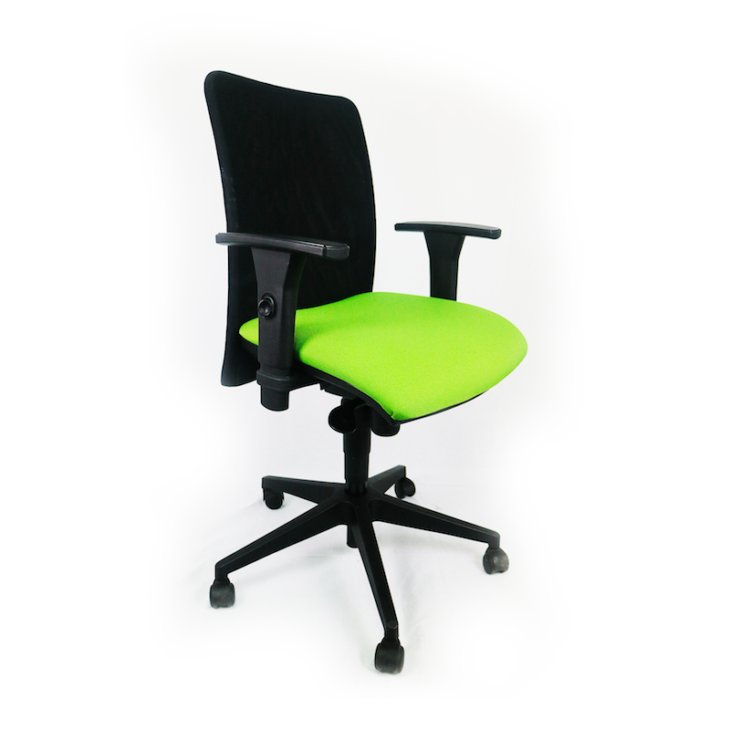 Fauteuil de bureau ergonomique coloré d'occasion - dossier résille noire - mécanisme basculant centré - cambrure lombaire marquée_2