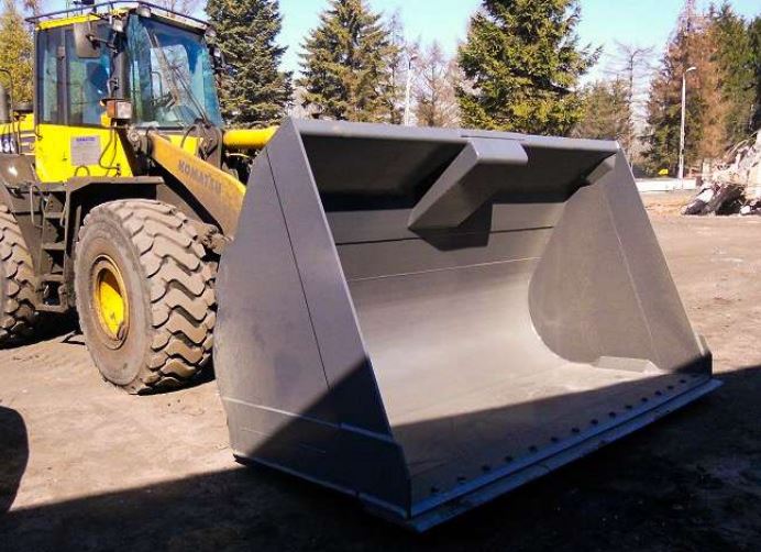 Godet en hardox 400 pour matériaux légers_2