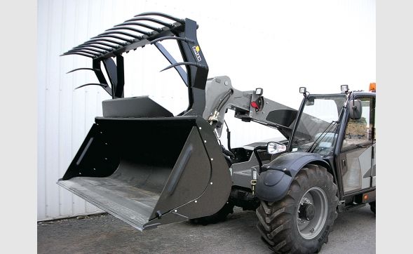 Godet multiservice avec doigts forgés démontables