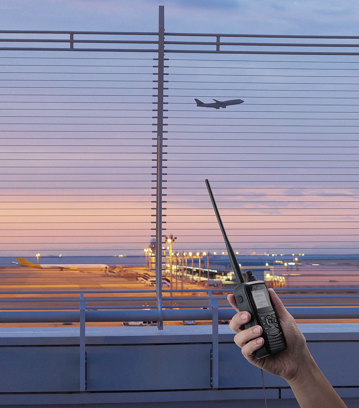 Récepteur IC-R15 avec écran LCD couleur et double veille VHF/UHF