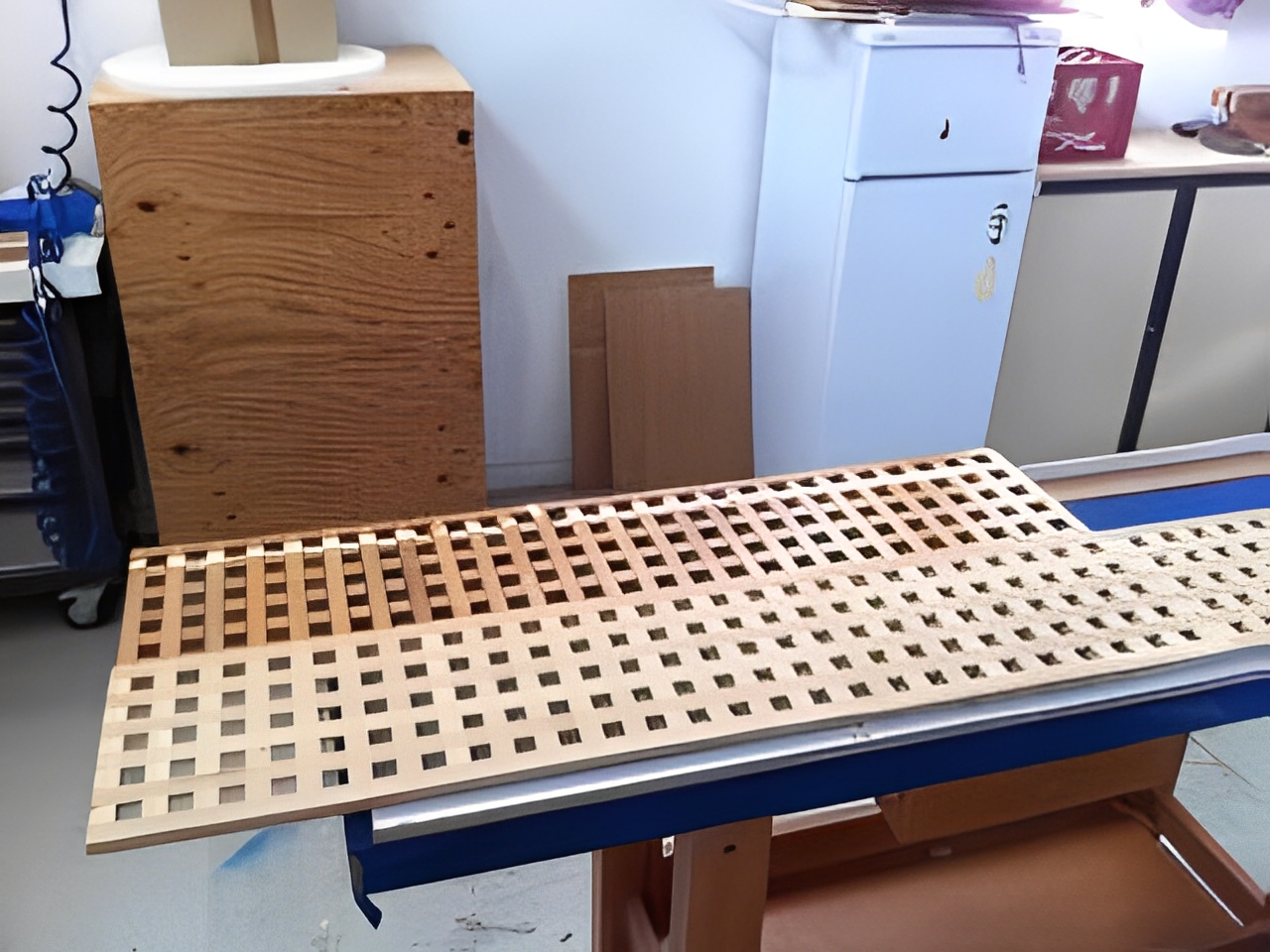 Caillebotis en bois fabriqué sur-mesure selon vos besoins