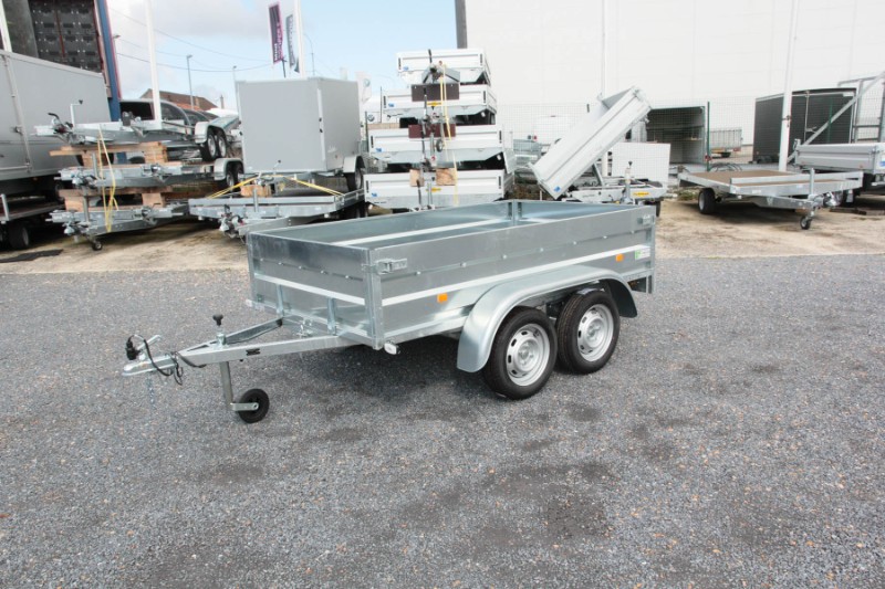 Remorque utilitaire avec plancher antidérapant et roues 155/70 X 13