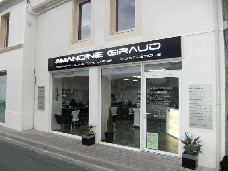 Panneau d'enseigne néon sur mesure, conçue avec tubes soufflés et formés au visuel recherché - OUEST ENSEIGNES_2