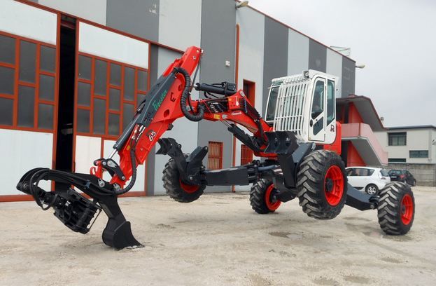 R653 Big Foot-Forester - Pelle araignée innovante avec moteur Kubota 3800 cm³, 115 Hp et système hydraulique performant_2