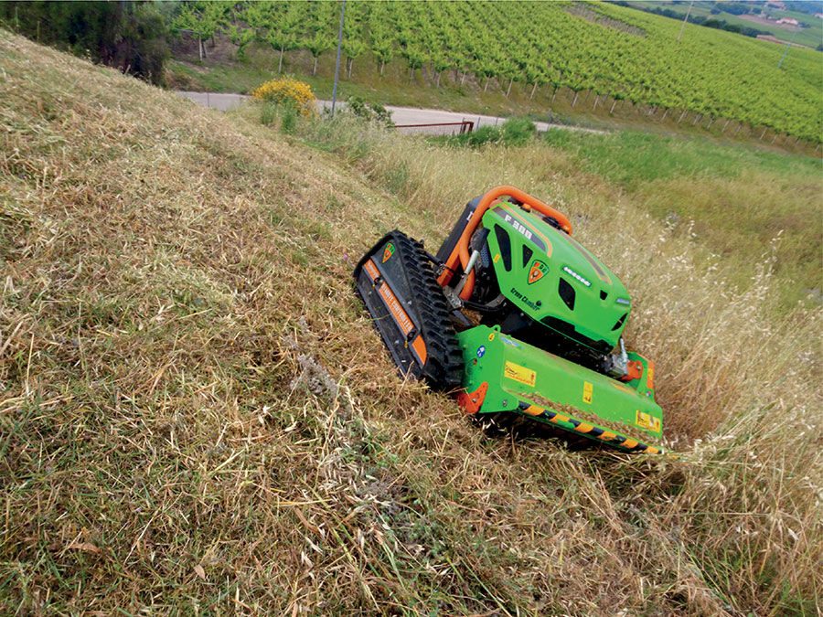 Robot debroussailleur à chenilles radiocommandée - Robot de pente FSI MDB F 300 PRO GREEN CLIMBER_2