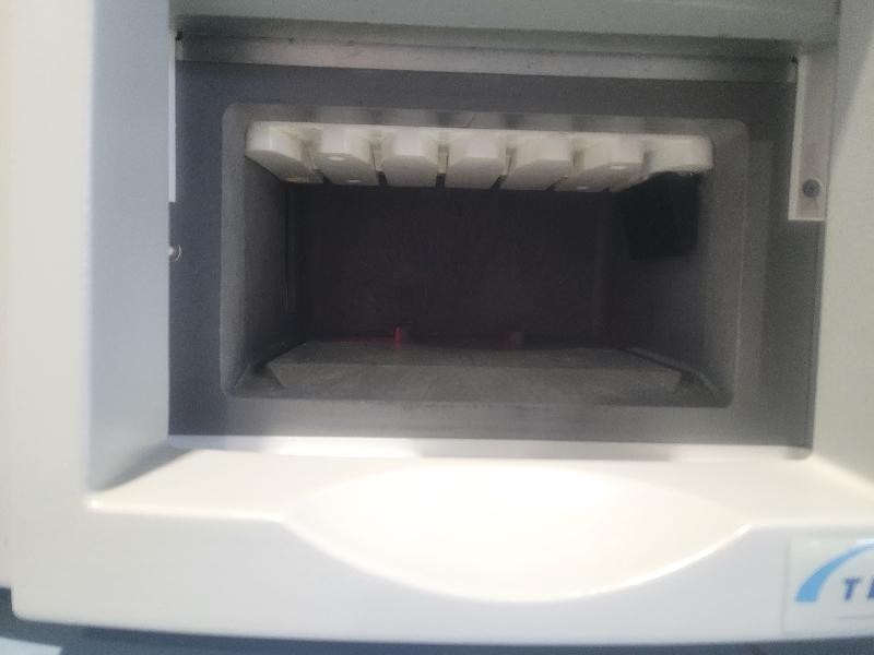 Automate biomerieux tempo reader + filler_2