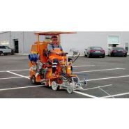Machine H11-1 pour marquages routiers avec largeur de lignes ajustable de 10 à 50 cm