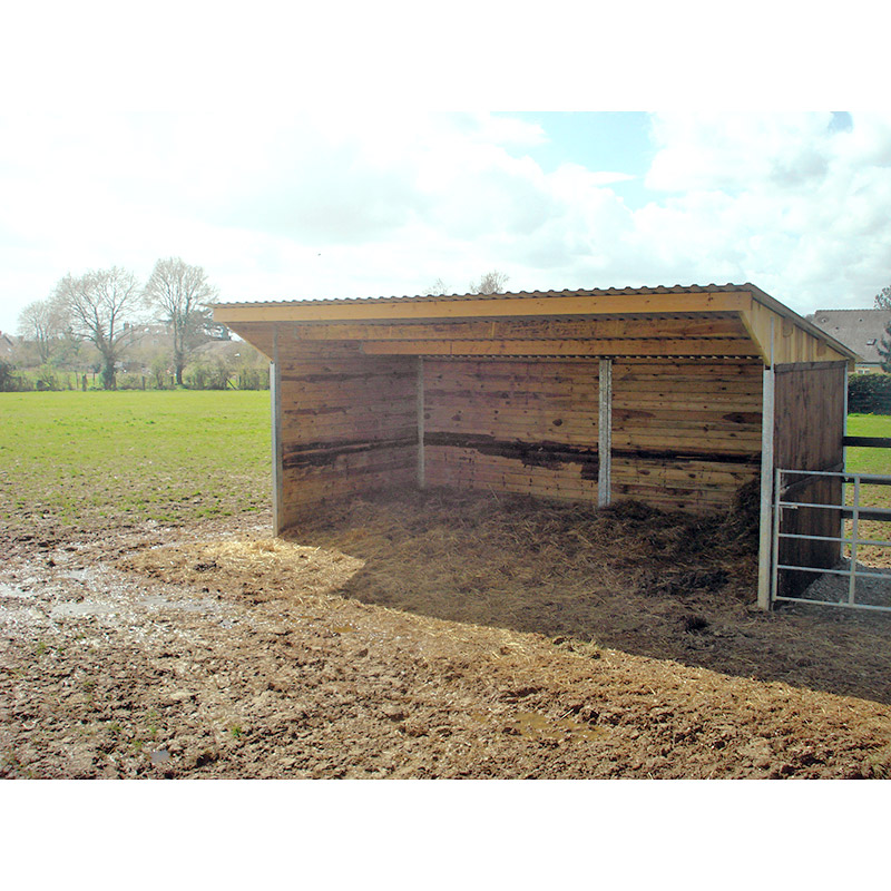 Abri de stockage en acier avec toiture bac acier, bardage bois et ancrage au sol avec platine_2