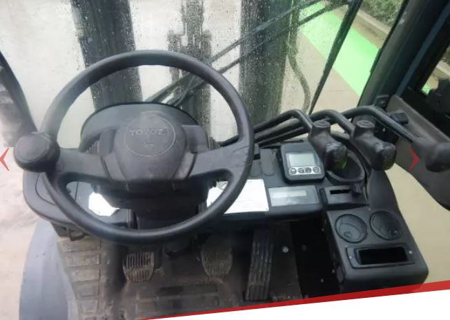 Chariot élévateur Diesel - TOYOTA 52-8FDF25 OCCASION 2017 - ATL-23539 - 1082 heures - Hauteur 4.7m_2