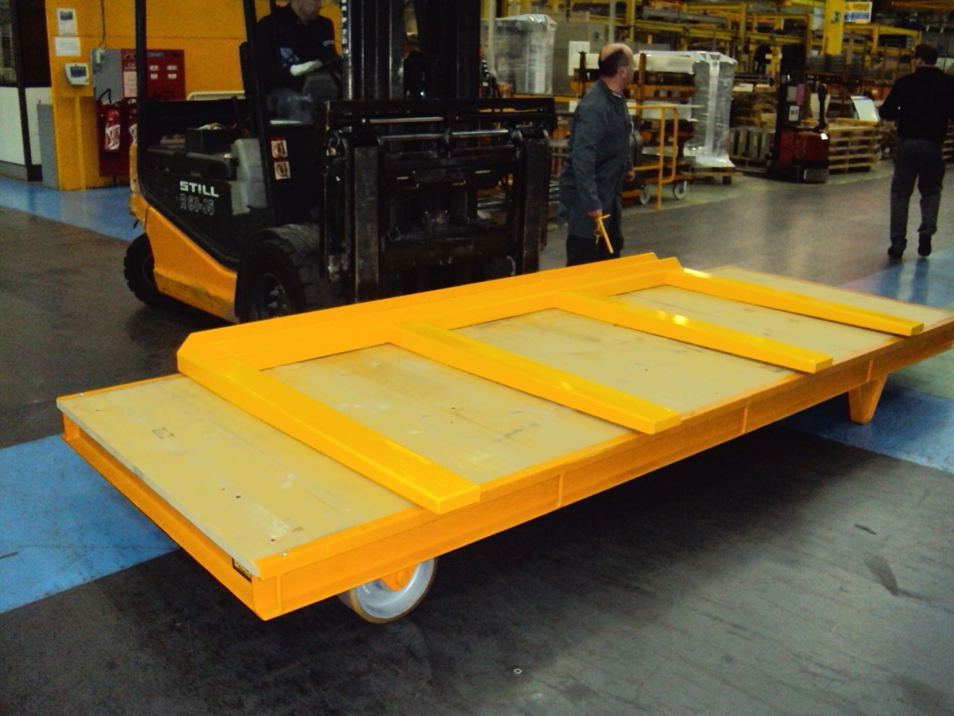 Ecarteur de fourches pour charges fragiles et pliables