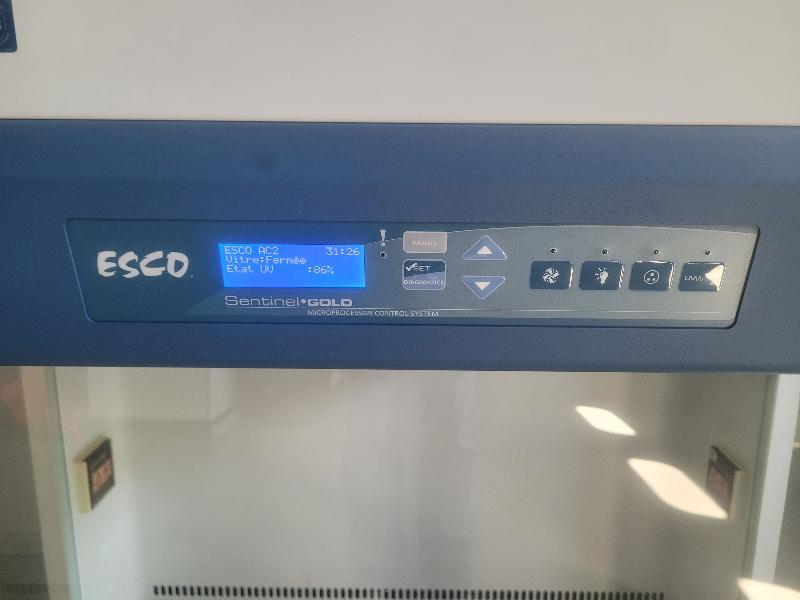PSM / Poste de sécurité microbiologique 900mm ESCO AIRSTREAM AC2-3E8_2