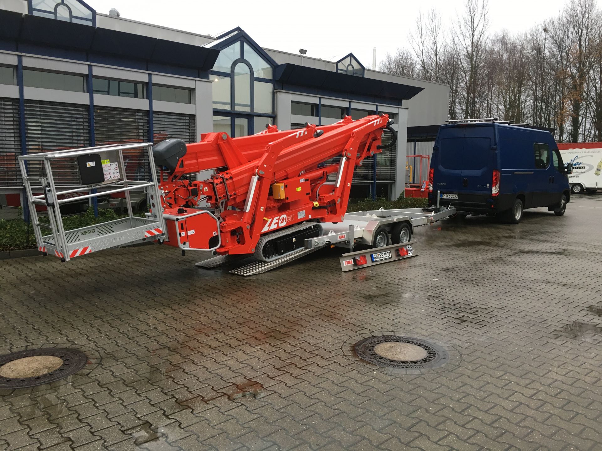 Nacelle araignée LEO21GT - Hauteur 21m - Déport 12m - Capacité 250kg - Motorisation bi-énergie_2