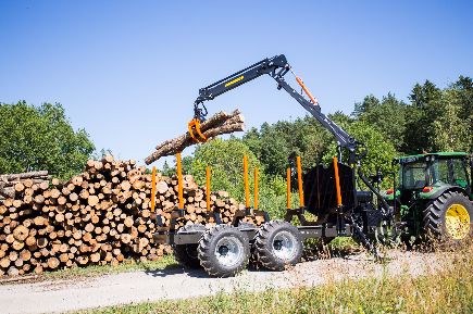 BMF 17T2 Pro, remorque forestière populaire pour charges lourdes