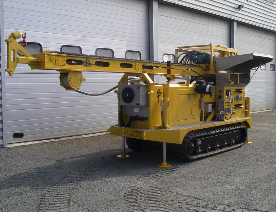 Sondeuse autonome hydraulique sur chenilles Perkins diesel, 84 cv - géotechnique_2