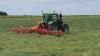 GF 1012 Faneuses portées - KUHN - Largeur de travail 8,70 m et 10,80 m - Système HLC pour relevage des rotors rapide_2