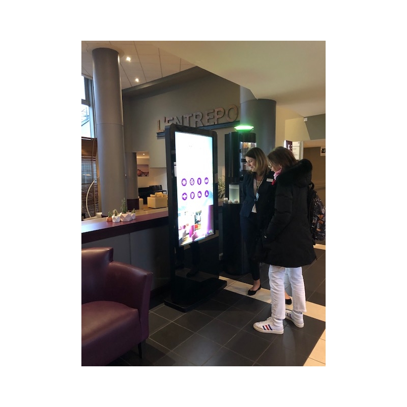 Totem tactile 139 cm - écran capacitif multi-touch - 55'' Android digital_2