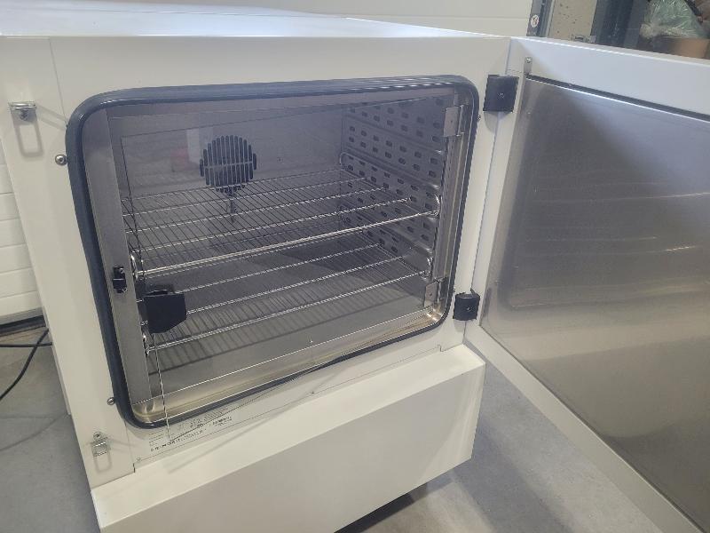 Incubateur / étuve réfrigéré BINDER KB-115 avec convection forcée 100°C_2