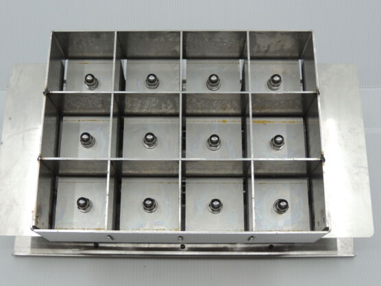 Presse-mottes INOX Grand Modèle - 8 mottes de 5 x 5 x 5 cm pour plants vigoureux_2