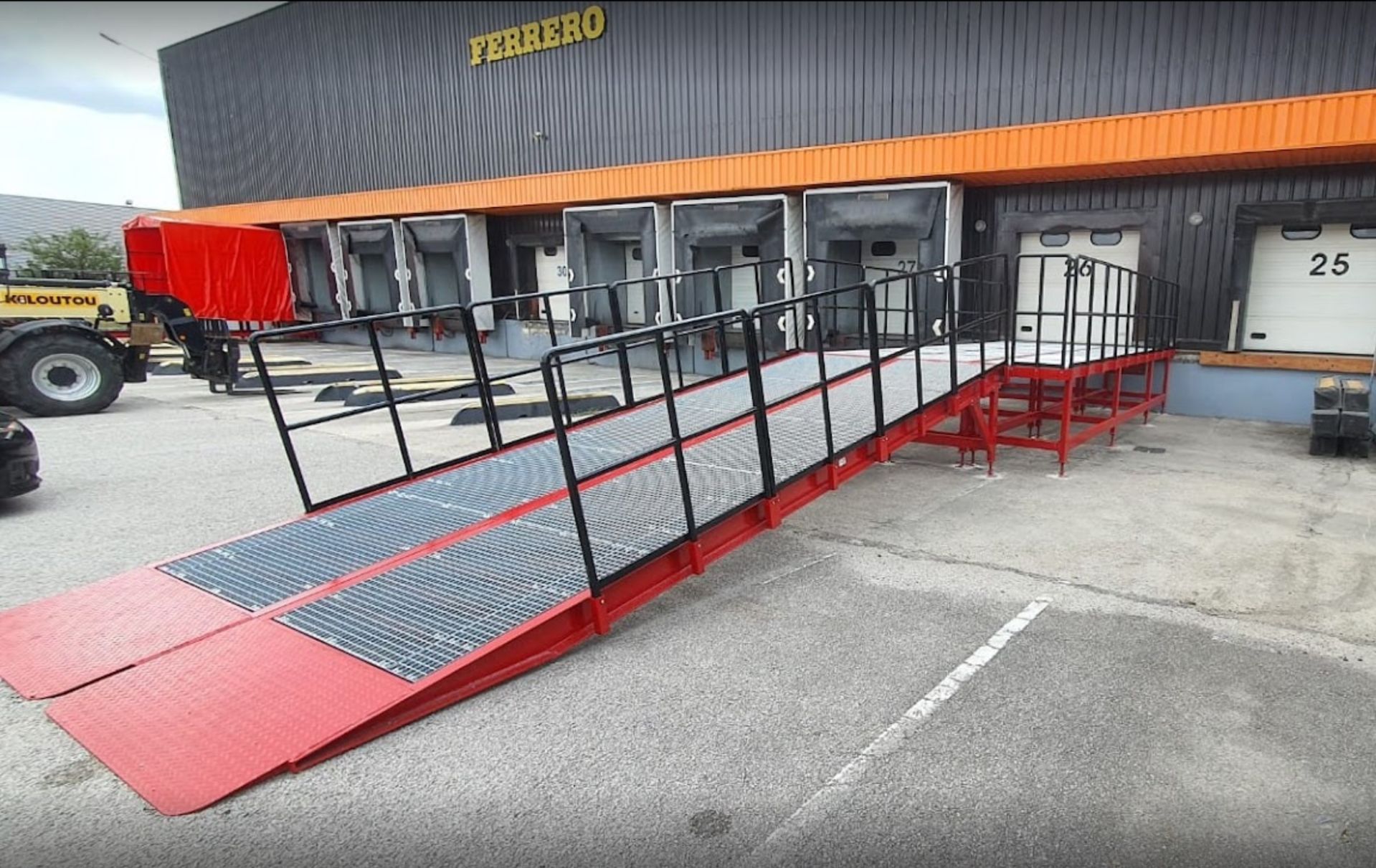 Rehausse de quai pour Véhicules Utilitaires Légers (VUL) conçue pour optimiser votre logistique - Capacité 3,5T_2