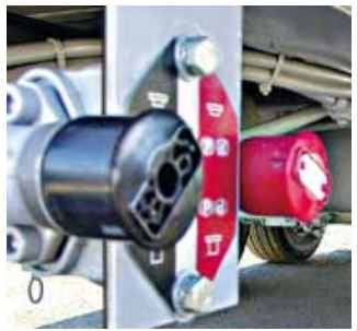 Remorque porte-panneau 6 tonnes - châssis galvanisé à chaud - roues dessous - freinage ABS - ECIM PE 46 600 FA_2