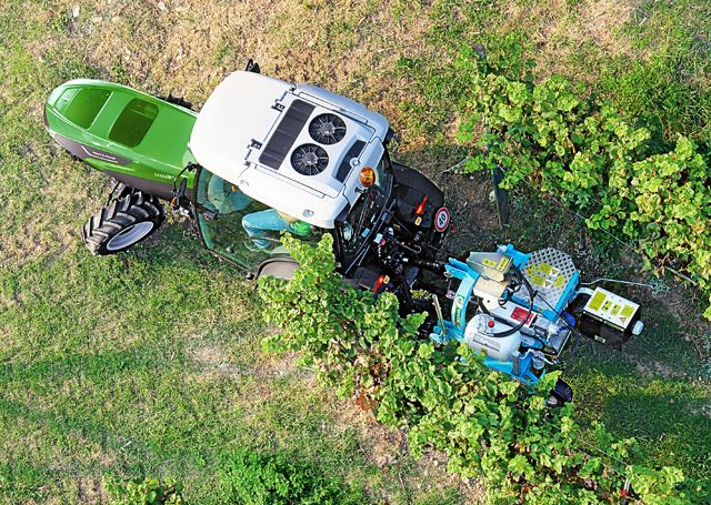 Série 5DS, 5DV, 5DF et 5DF Ecoline - Tracteur agricole Deutz-Fahr - 75 à 113 ch, moteurs FARMotion et transmission PowerShift_2