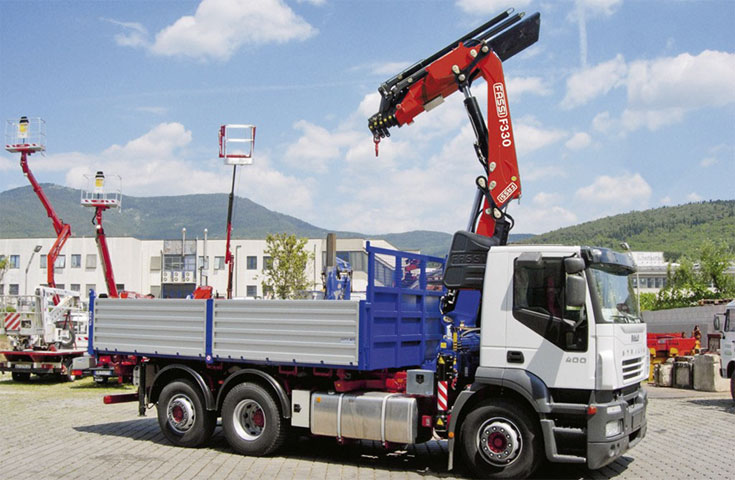 Grue auxiliaire Fassi F335A E-Dynamic - levage jusqu'à 31,7 tm - bras hydraulique jusqu'à 26,70 m avec jib_2