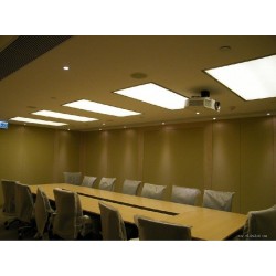 Plafonnier LED ultra plat NOVAD IP20/IP44 - Éclairage performant 105.1 lm/W pour commerces, santé et zones de travail_2