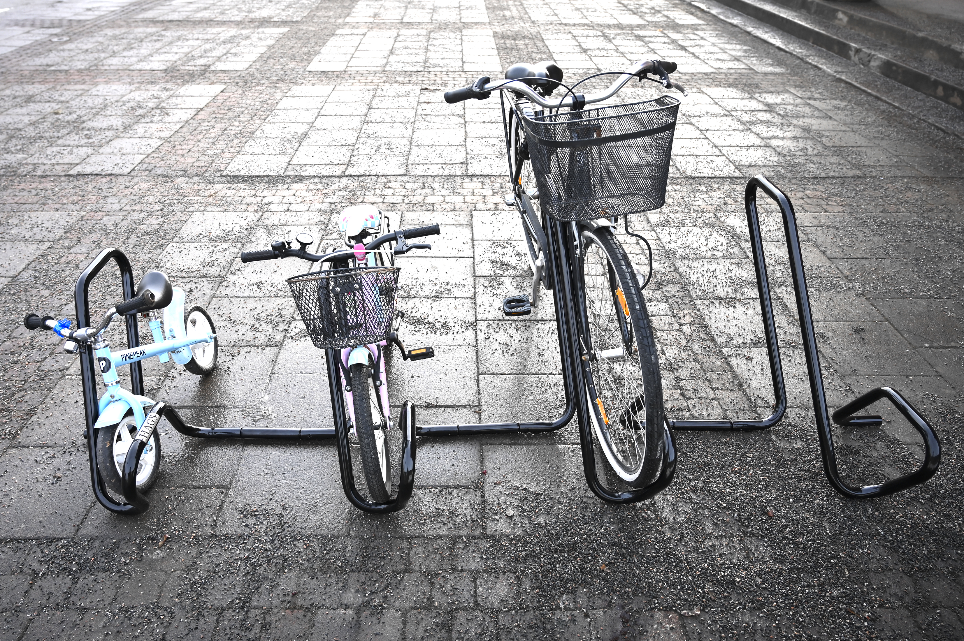 Cycle rack Lyra low pour vélo - Réf 8090167 - Hags - Noir, modulable et sécurisé_2